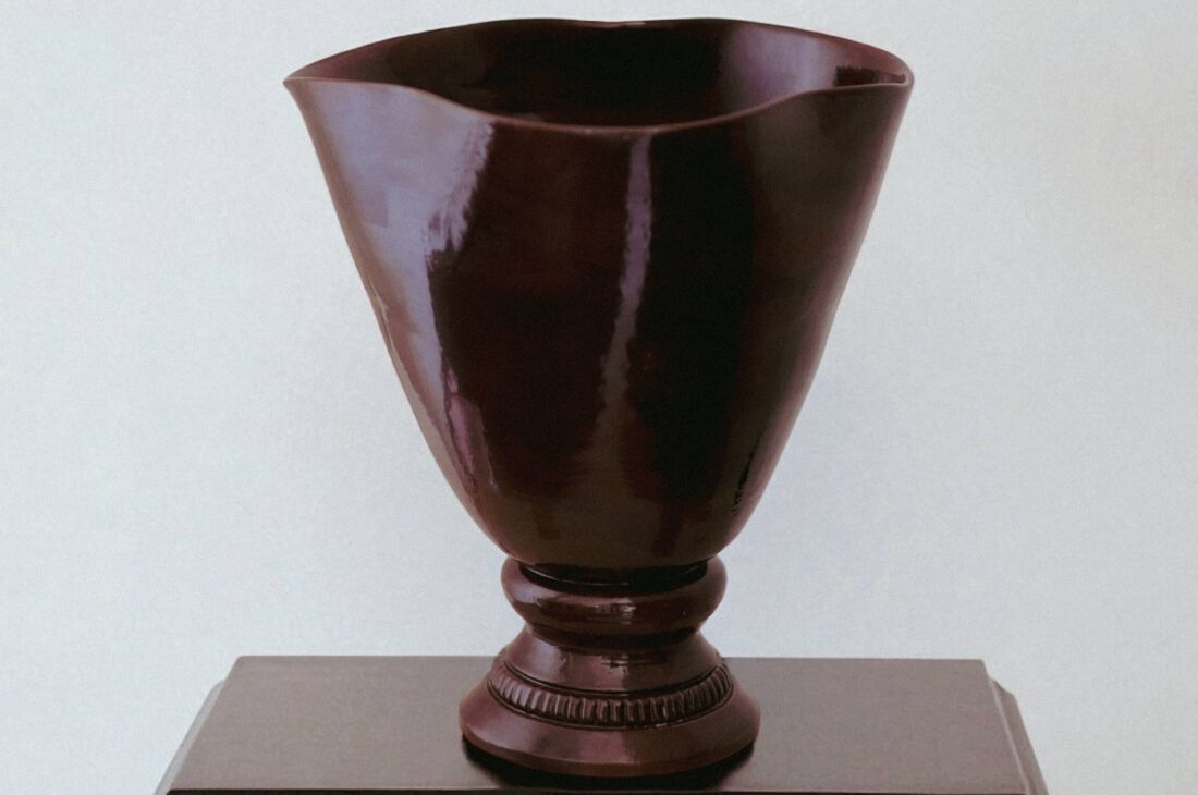 GRENAT FONCÉ CERAMIC VASE – II by Gazar Studio